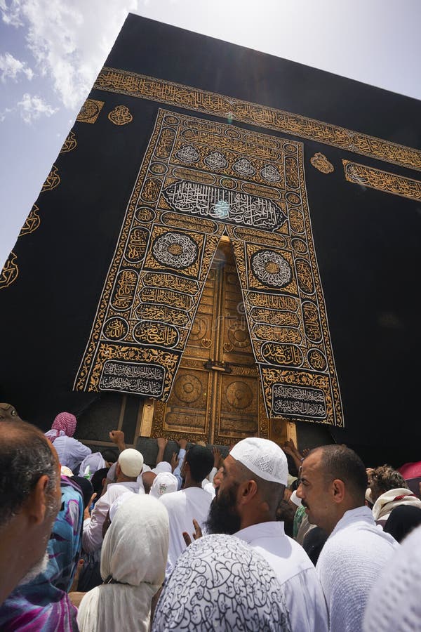 Umrah or Hajj ritual editorial photo. Image of muslim - 164518061