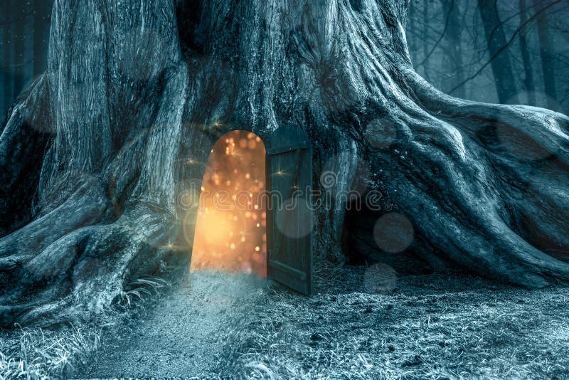 Un albero di fantasia con porta magica