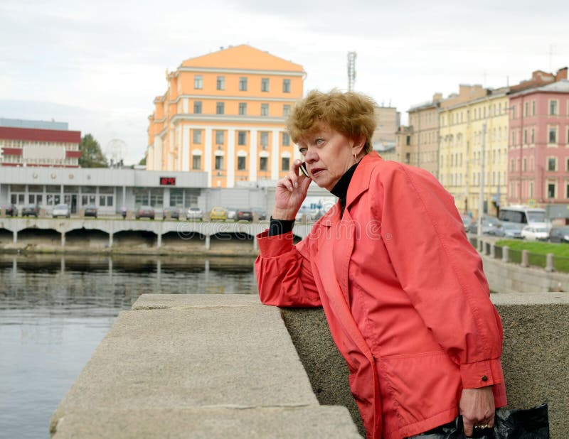 Download Un Appel Téléphonique Urgent Image stock - Image du appel, ville: 77150935