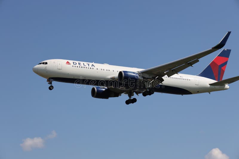 Un avion de Delta Airlines photos stock Un avion de Delta Airlines photos stock