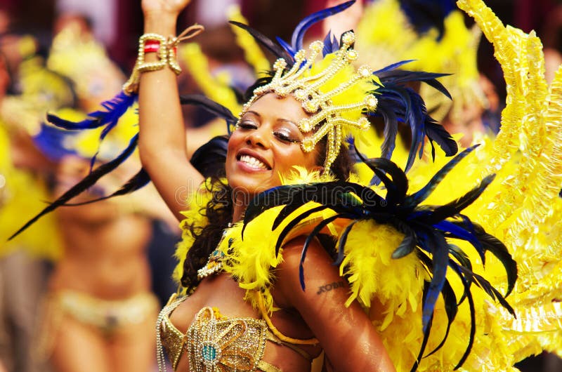 Un bailarín de la calle en el carnaval de Londres Notting Hill fotografía de archivo libre de regalías