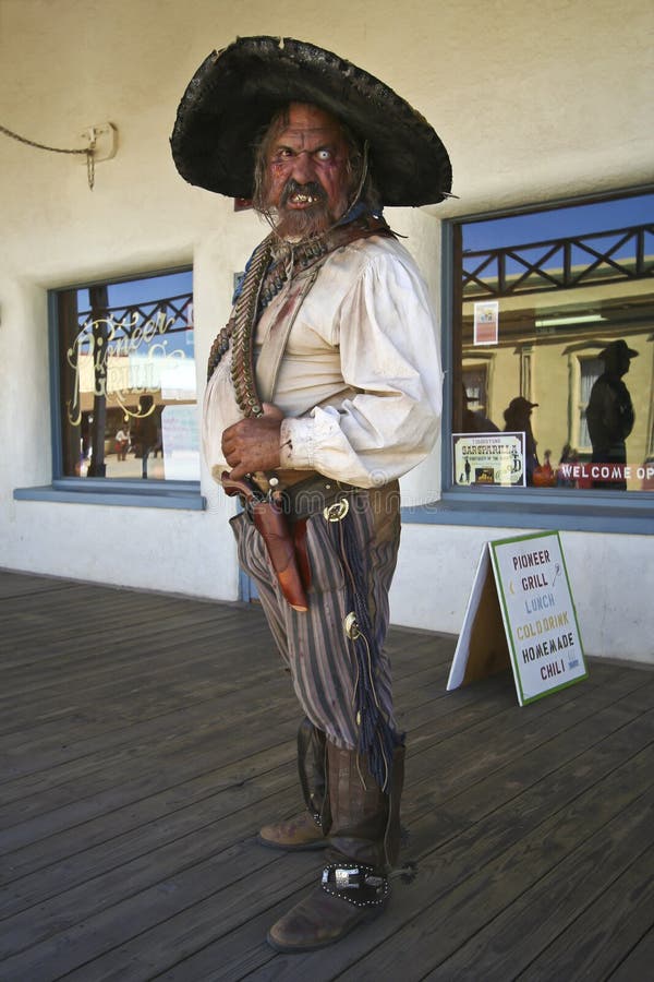 Un Bandolero De Helldorado, Piedra Sepulcral, Arizona Imagen de editorial - de sombreros, pandillero: 21746244