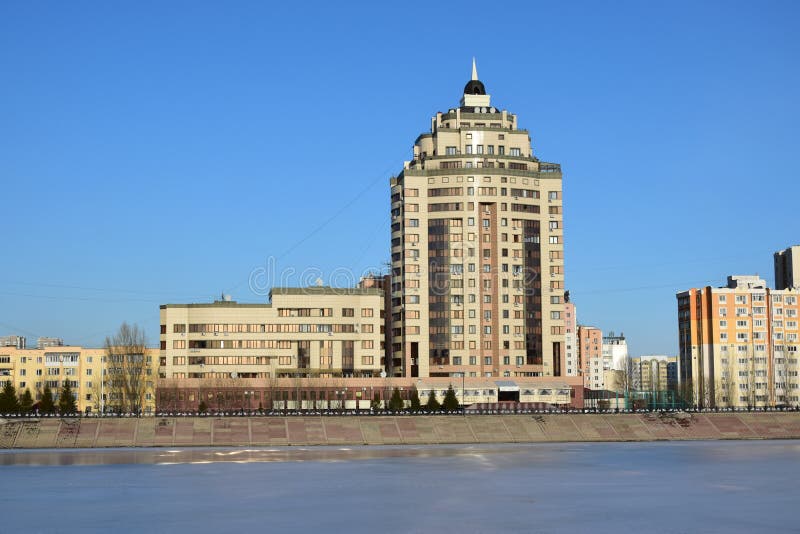 Un bâtiment moderne à Astana/Kazakhstan images libres de droits Un bâtiment moderne à Astana/Kazakhstan images libres de droits