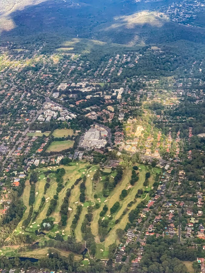 Un campo da golf con vista aerea in un sobborgo della NSW Australia di Sydney fotografia stock libera da diritti Un campo da golf con vista aerea in un sobborgo della NSW Australia di Sydney fotografia stock libera da diritti