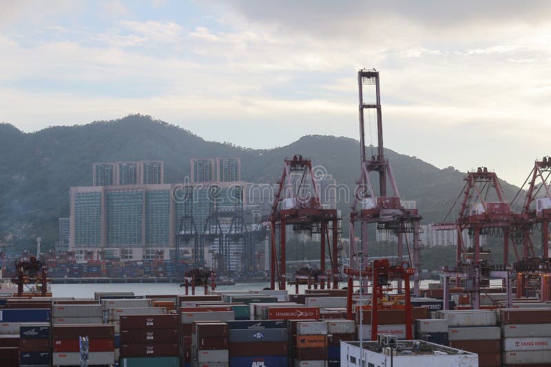 Un de julio de 2014 Kwai Tsing Container Terminals imagen de archivo libre de regalías