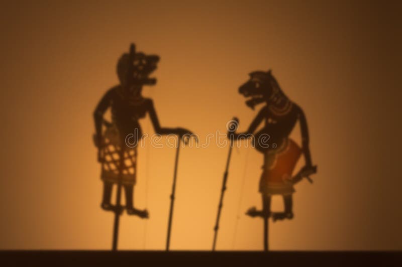 Un espectáculo de marionetas tradicional de la sombra de Tailandia, marioneta tradicional de la sombra fotografía de archivo libre de regalías Un espectáculo de marionetas tradicional de la sombra de Tailandia, marioneta tradicional de la sombra fotografía de archivo libre de regalías