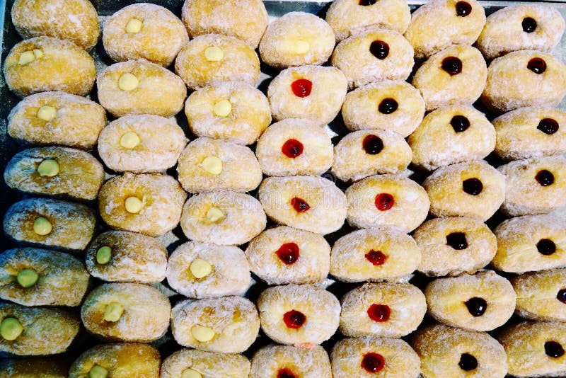 Un gruppo di inceppamento polacco tradizionale delle guarnizioni di gomma piuma immagine stock libera da diritti Un gruppo di inceppamento polacco tradizionale delle guarnizioni di gomma piuma immagine stock libera da diritti