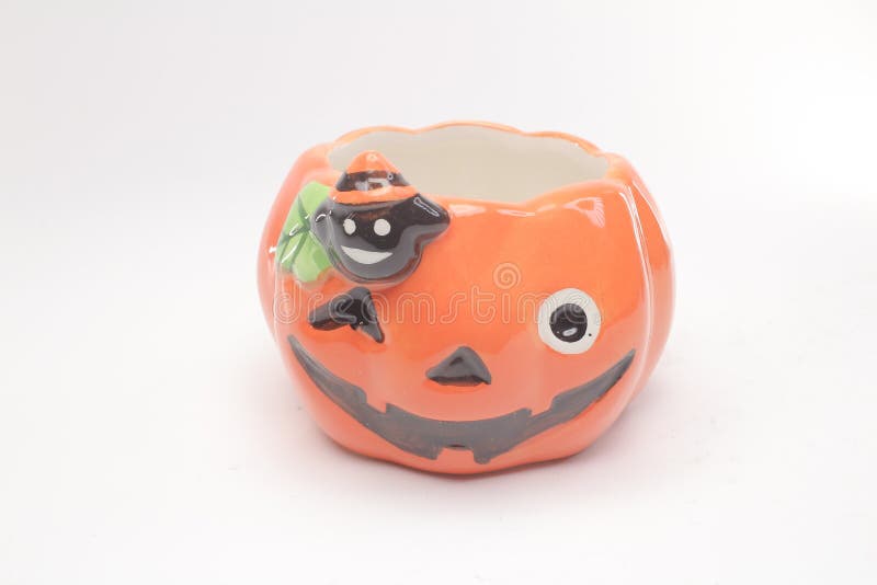 un Halloween che scolpisce le idee zucca con felice immagine stock libera da diritti un Halloween che scolpisce le idee zucca con felice immagine stock libera da diritti