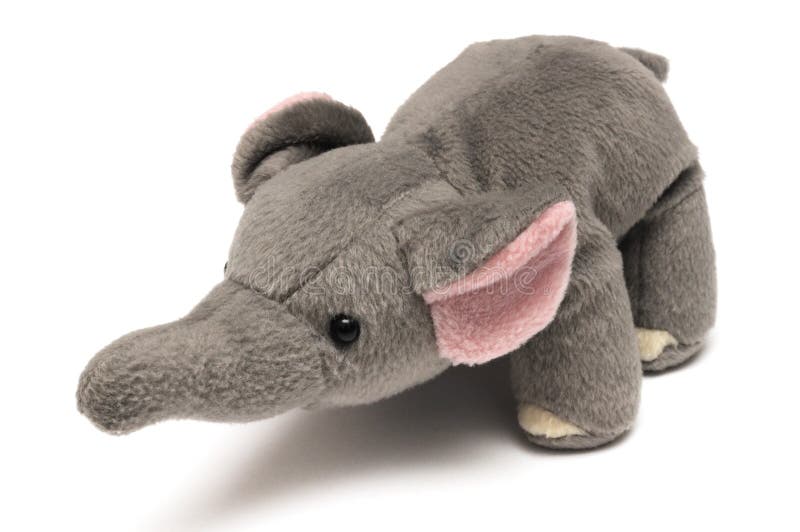 Un juguete suave del elefante gris oscuro lindo imagen de archivo Un juguete suave del elefante gris oscuro lindo imagen de archivo