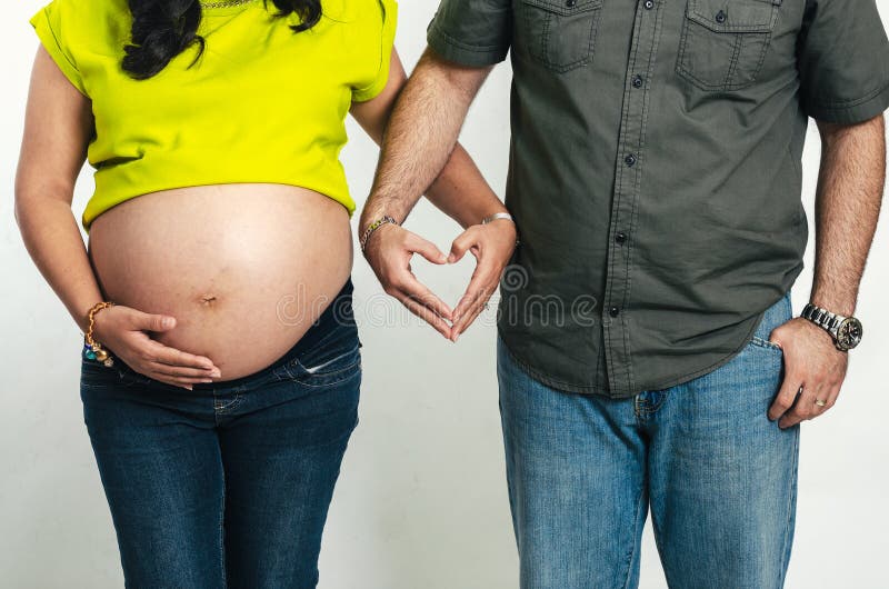 Download Un par embarazado foto de archivo. Imagen de madre, expecting - 44854116