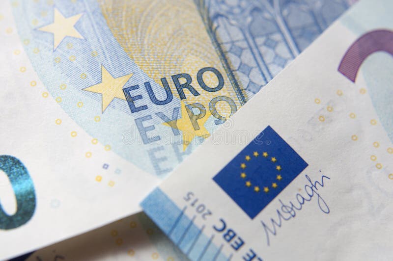Un primo piano del dettaglio della banconota dell'euro 20 immagine stock libera da diritti Un primo piano del dettaglio della banconota dell'euro 20 immagine stock libera da diritti