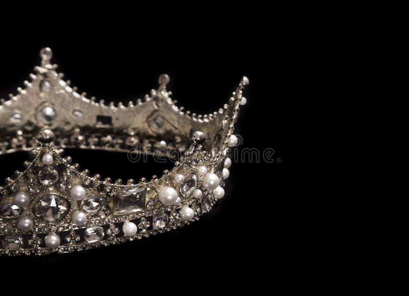 Un Roi Ou Une Couronne De La Reine Photo Stock Image Du Reine Couronne Un Roi Ou Une Couronne De La Reine Photo Stock Image Du Reine Couronne