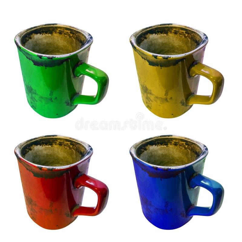 Un sistema de disgustar la taza sucia estupenda del coffe aislada en el fondo blanco con el foco selectivo imagenes de archivo Un sistema de disgustar la taza sucia estupenda del coffe aislada en el fondo blanco con el foco selectivo imagenes de archivo
