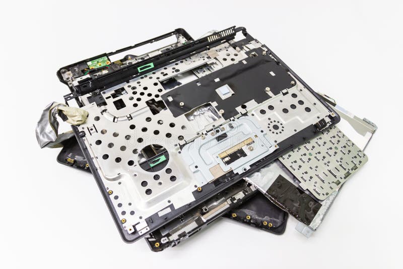 Un Vecchio Arresto Rotto Del Computer Portatile E Del Taccuino Del