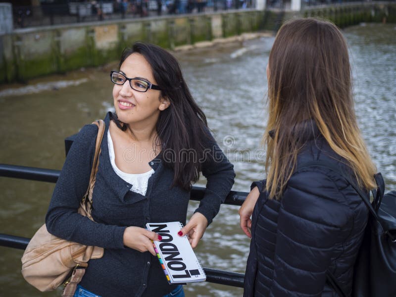 Libro 'Molly E Mae. Due Amiche, Un Viaggio' - Romanzo Di Avventura E Amicizia - Foto 7