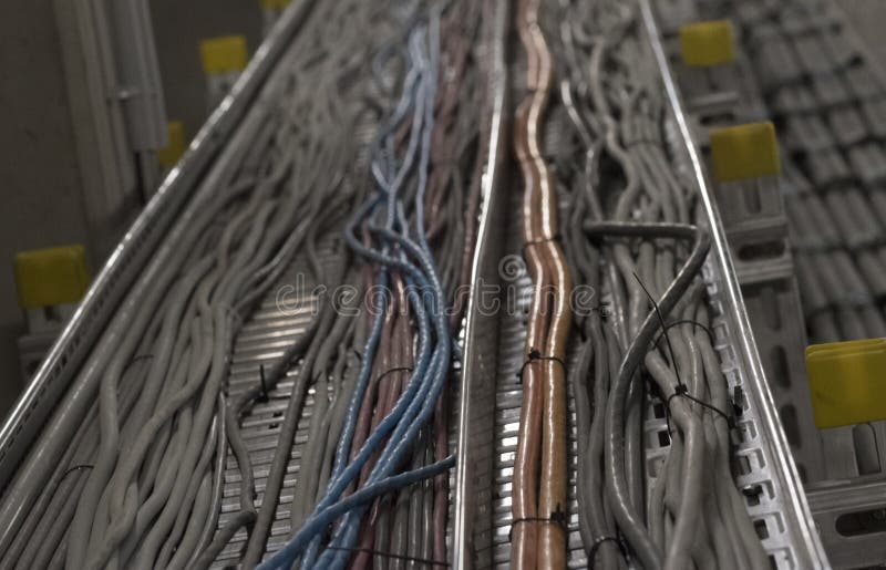 Bandeja de cable imagen de archivo. Imagen de industria - 44894861