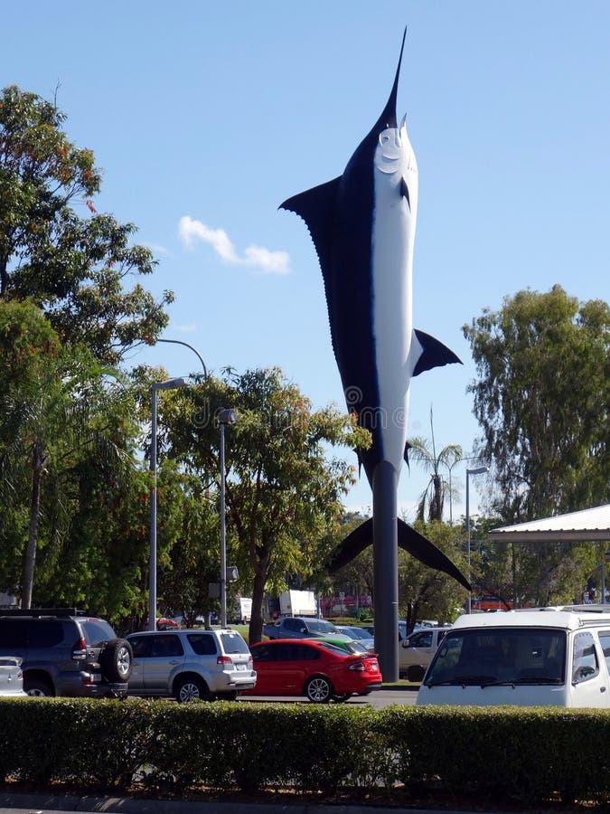 Una replica di un marlin azzurro usato come icona di pubblicità ad un centro commerciale fotografia stock libera da diritti Una replica di un marlin azzurro usato come icona di pubblicità ad un centro commerciale fotografia stock libera da diritti