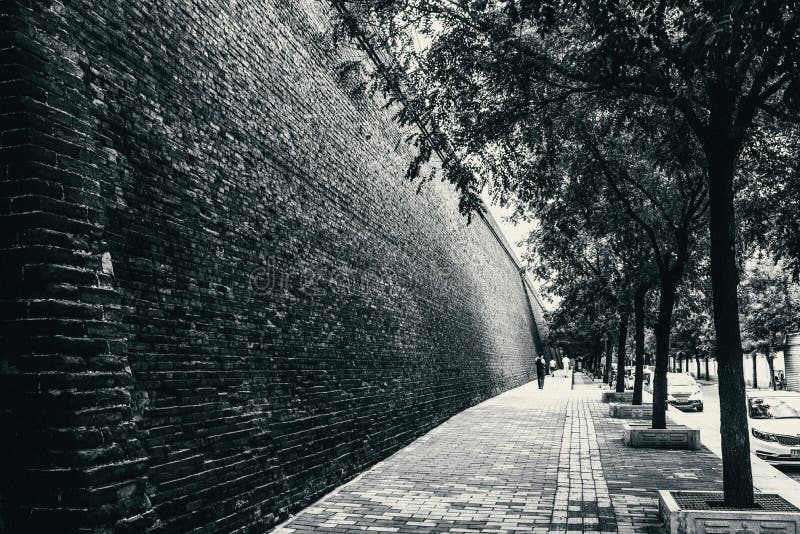 Una vista monocromática de la pared de la ciudad en XI el `, China imagen de archivo libre de regalías Una vista monocromática de la pared de la ciudad en XI el `, China imagen de archivo libre de regalías
