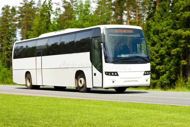 Unbelegter Reisebus lizenzfreie stockbilder Unbelegter Reisebus lizenzfreie stockbilder