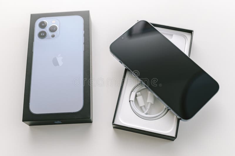 Unboxing Apple IPhone 13 Pro Max Smartphone Editorial Photography - Image  of smartphone, flagship: 252411992