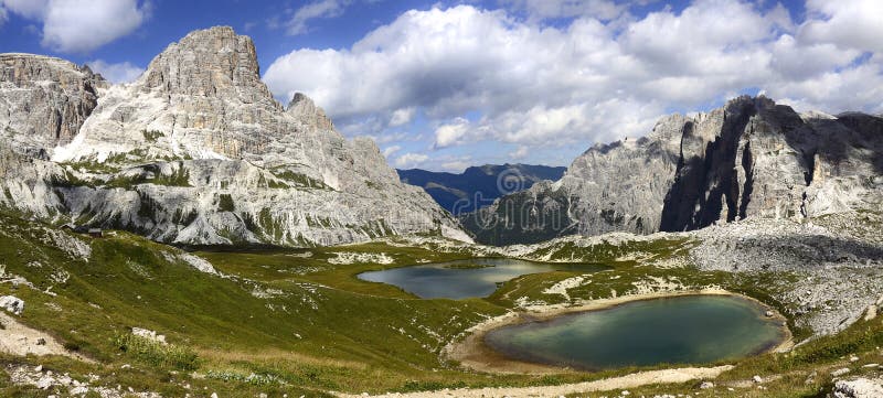 Underbar sikt av dolomitesna arkivfoto Underbar sikt av dolomitesna arkivfoto