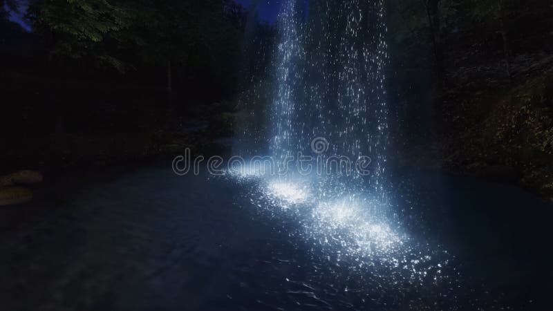 Une cascade sublime se jette dans une piscine tranquille éclairée par des lumières tamisées le soir venu. Le calme des lieux. illustration de vecteur