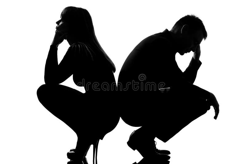 Une homme et femme tristes de couples de conflit