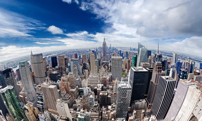 Une vue aérienne au-dessus de Manhattan New York City image libre de droits Une vue aérienne au-dessus de Manhattan New York City image libre de droits