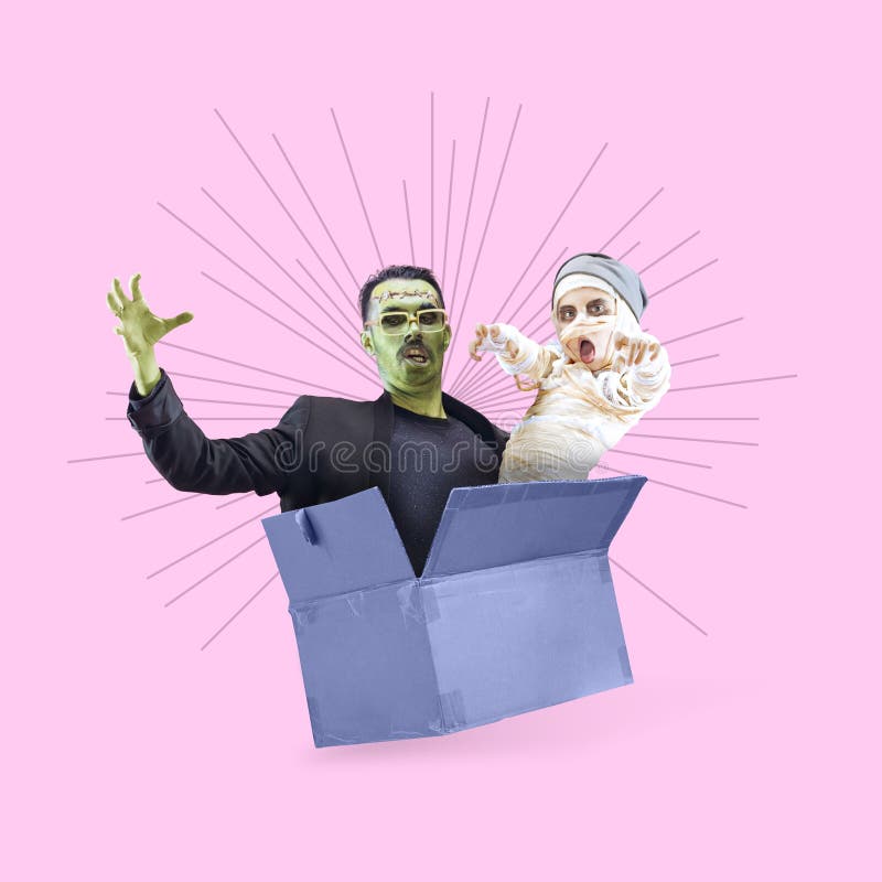 Ung familj som zombies på rosa bakgrundshalloween-tidsflygare med copyspace arkivbilder