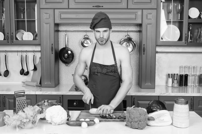 Homme De Cuisine Sexy En Tablier. Chef Musclé Avec Bol. Régime Sportif.  Photo stock - Image du musculaire, gourmet: 214152386