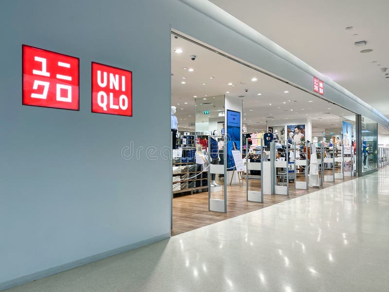 Japan branding Uniqlos logo design Golden Ninja #5 Japan branding Uniqlos logo design Golden Ninja