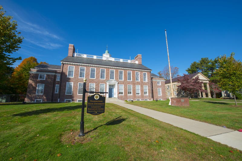 Universidad de estado de Framingham, Massachusetts, los E.E.U.U. imagen de archivo Universidad de estado de Framingham, Massachusetts, los E.E.U.U. imagen de archivo