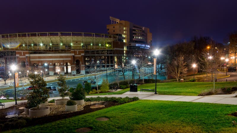 University Of Tennessee Knoxville wolontariusza stadium przy nocą zdjęcie royalty free University Of Tennessee Knoxville wolontariusza stadium przy nocą zdjęcie royalty free