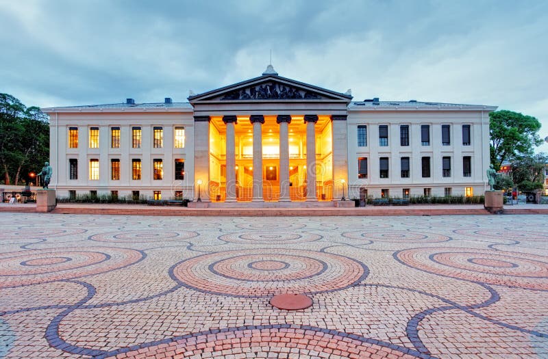 Universität von Oslo, Norwegen nachts stockfotos Universität von Oslo, Norwegen nachts stockfotos