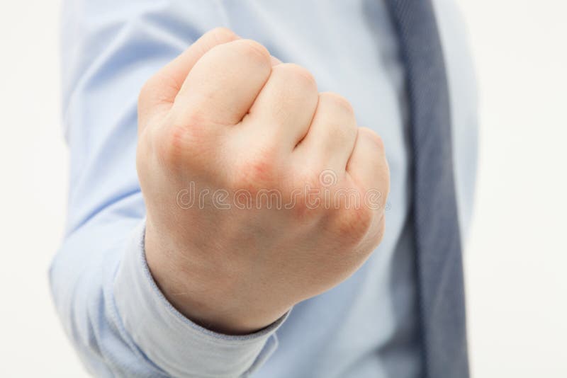 Unrecognizable επιχειρηματίας που παρουσιάζει ισχυρή πυγμή στοκ εικόνες Unrecognizable επιχειρηματίας που παρουσιάζει ισχυρή πυγμή στοκ εικόνες