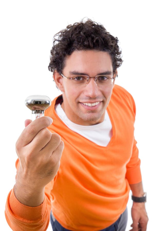Uomo astuto con i vetri che tengono lampadina con un'idea immagini stock Uomo astuto con i vetri che tengono lampadina con un'idea immagini stock