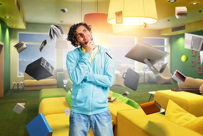 Uomo che pensa e che cerca nuovo concetto di idea Media misti fotografia stock libera da diritti Uomo che pensa e che cerca nuovo concetto di idea Media misti fotografia stock libera da diritti