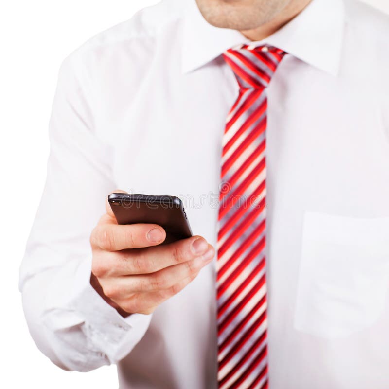 Uomo che utilizza uno smartphone immagini stock