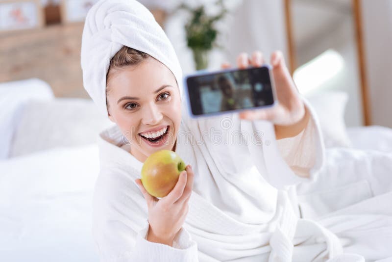 Women Nude After Shower Selfie Telegraph