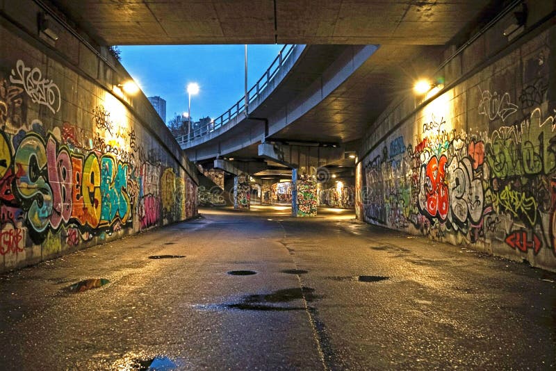 Urban Underpass mit Graffiti AI Generiert vektor abbildung
