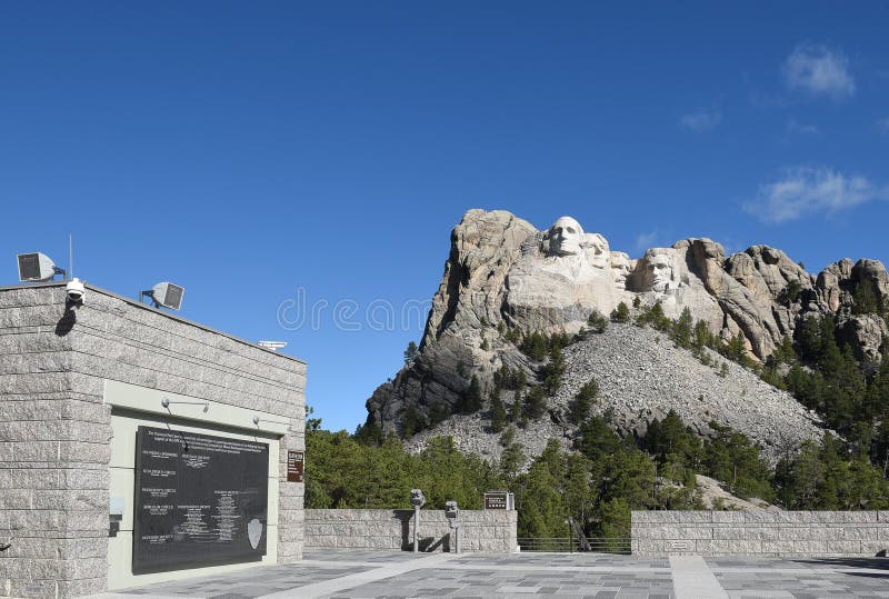 Uroczysty widoku taras przy góry Rushmore obywatela pomnikiem obraz royalty free