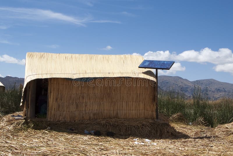 Uros Floating Island, il Titicaca, regione di Puno, Perù immagini stock libere da diritti Uros Floating Island, il Titicaca, regione di Puno, Perù immagini stock libere da diritti