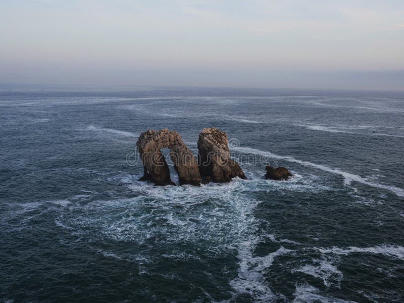 Da la roccia formazione il mare pila naturale arco ponte atlantico Oceano, Europa.