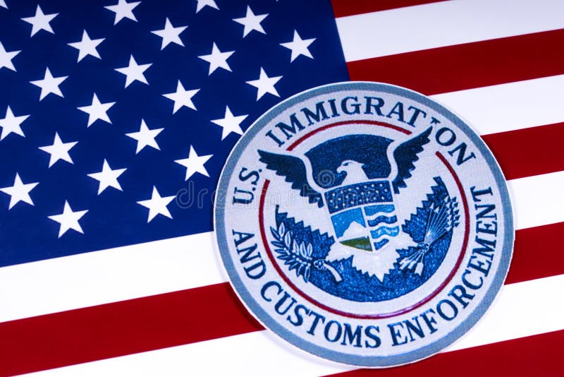 US-Immigration und Gewohnheits-Durchführung stockfotografie US-Immigration und Gewohnheits-Durchführung stockfotografie