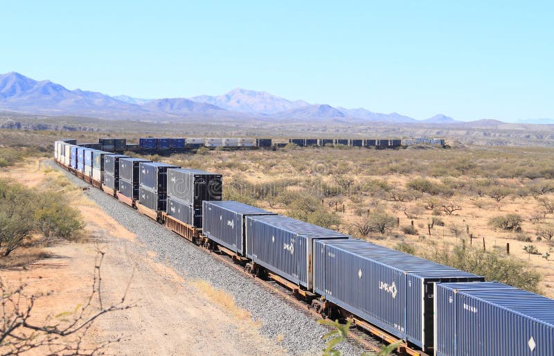 USA, Arizona: Long Freight Train in the Chihuahuan Desert