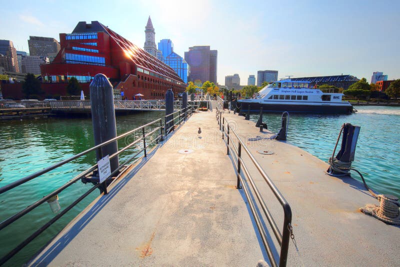 boston harbour boat trips