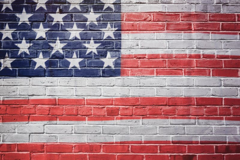 USA kennzeichnen gemalt auf Backsteinmauer des Juli-Hintergrundes stockfotografie USA kennzeichnen gemalt auf Backsteinmauer des Juli-Hintergrundes stockfotografie