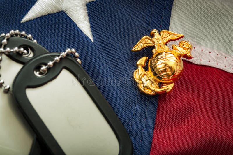 USA korpusów piechoty morskiej emblemat, militarne psie etykietki i flaga amerykańska, fotografia royalty free USA korpusów piechoty morskiej emblemat, militarne psie etykietki i flaga amerykańska, fotografia royalty free
