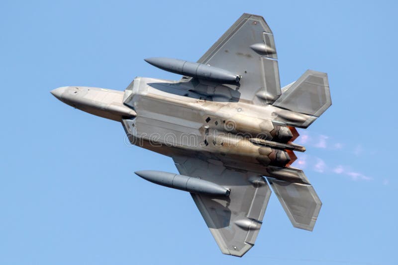 USA siły powietrzne Lockheed Martin F-22 ptaka drapieżnego podstępu lotniczej lepszości myśliwiec obrazy stock USA siły powietrzne Lockheed Martin F-22 ptaka drapieżnego podstępu lotniczej lepszości myśliwiec obrazy stock