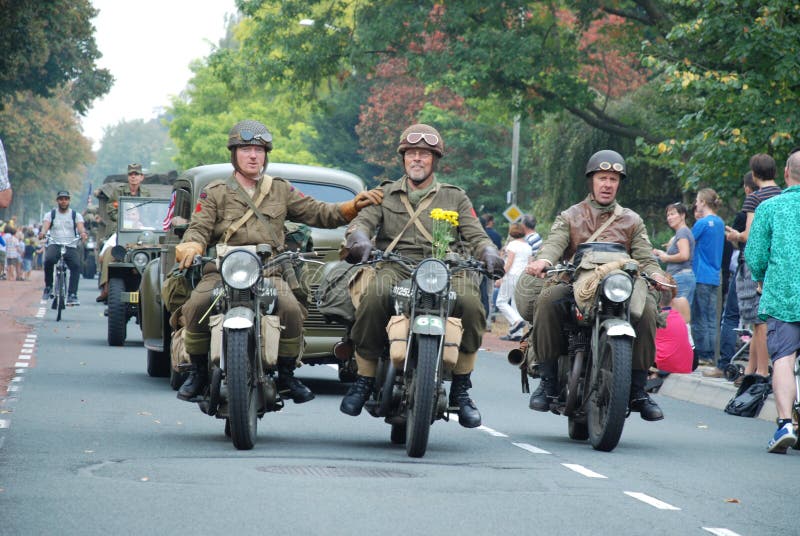 Usa soldiers near Nijmegen bridge royalty free stock images Usa soldiers near Nijmegen bridge royalty free stock images